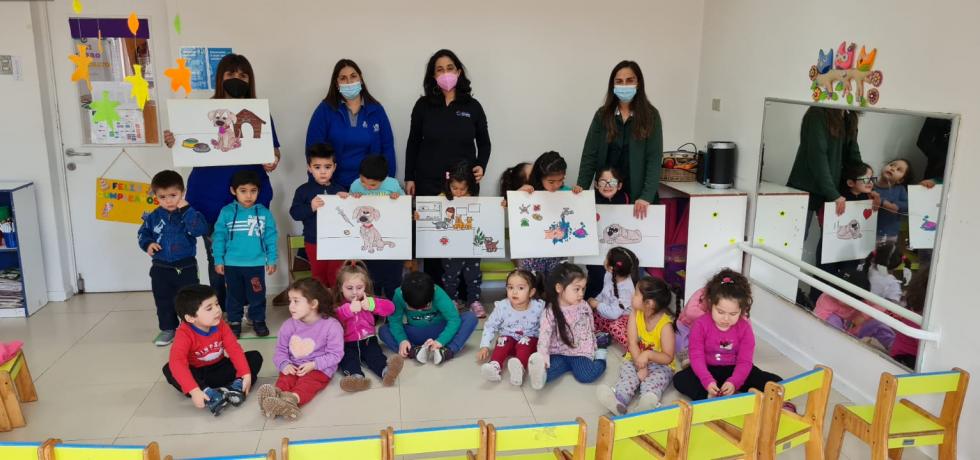 Subdere explica la importancia de la tenencia responsable de mascotas a niños y niñas de jardín infantil de Aysén